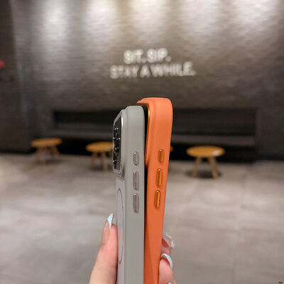 Factory Direct Sales Of  Customizable MagSafe Phone Case 